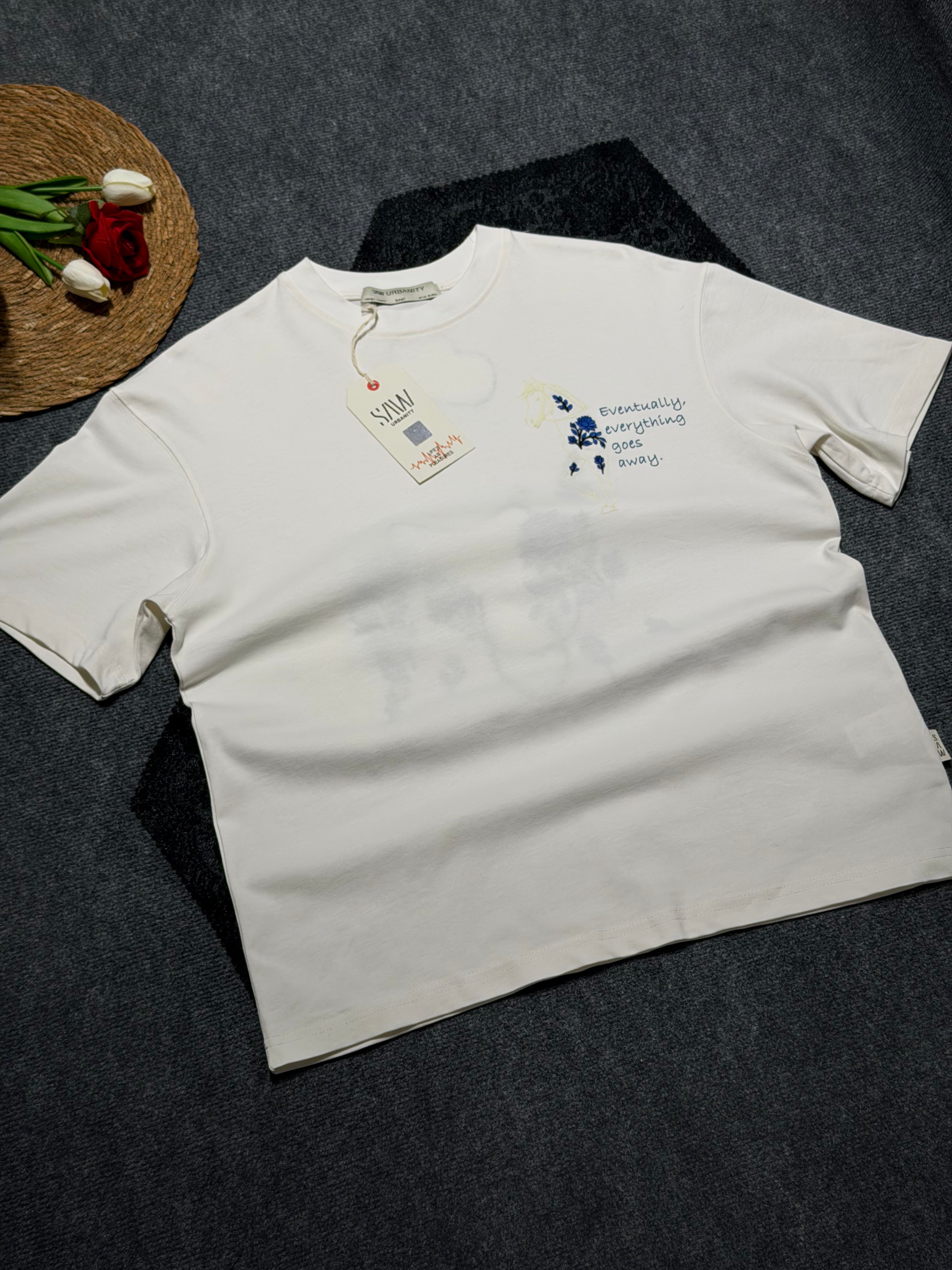 At Baskılı Kadife Cowboy Şakpası Detaylı Oversize T-shirt Beyaz