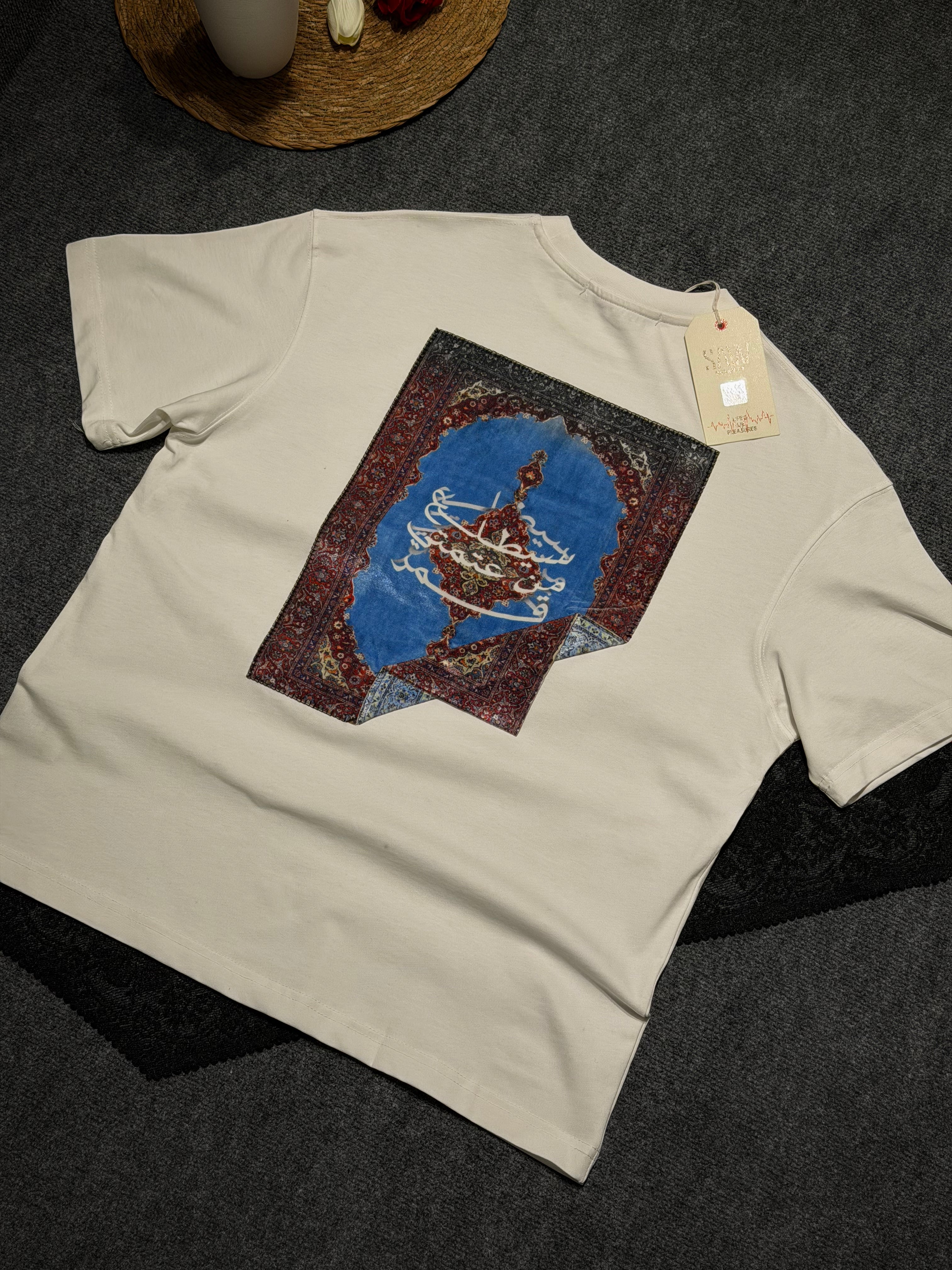 Etnik Halı Desenli Oversize T-shirt Beyaz