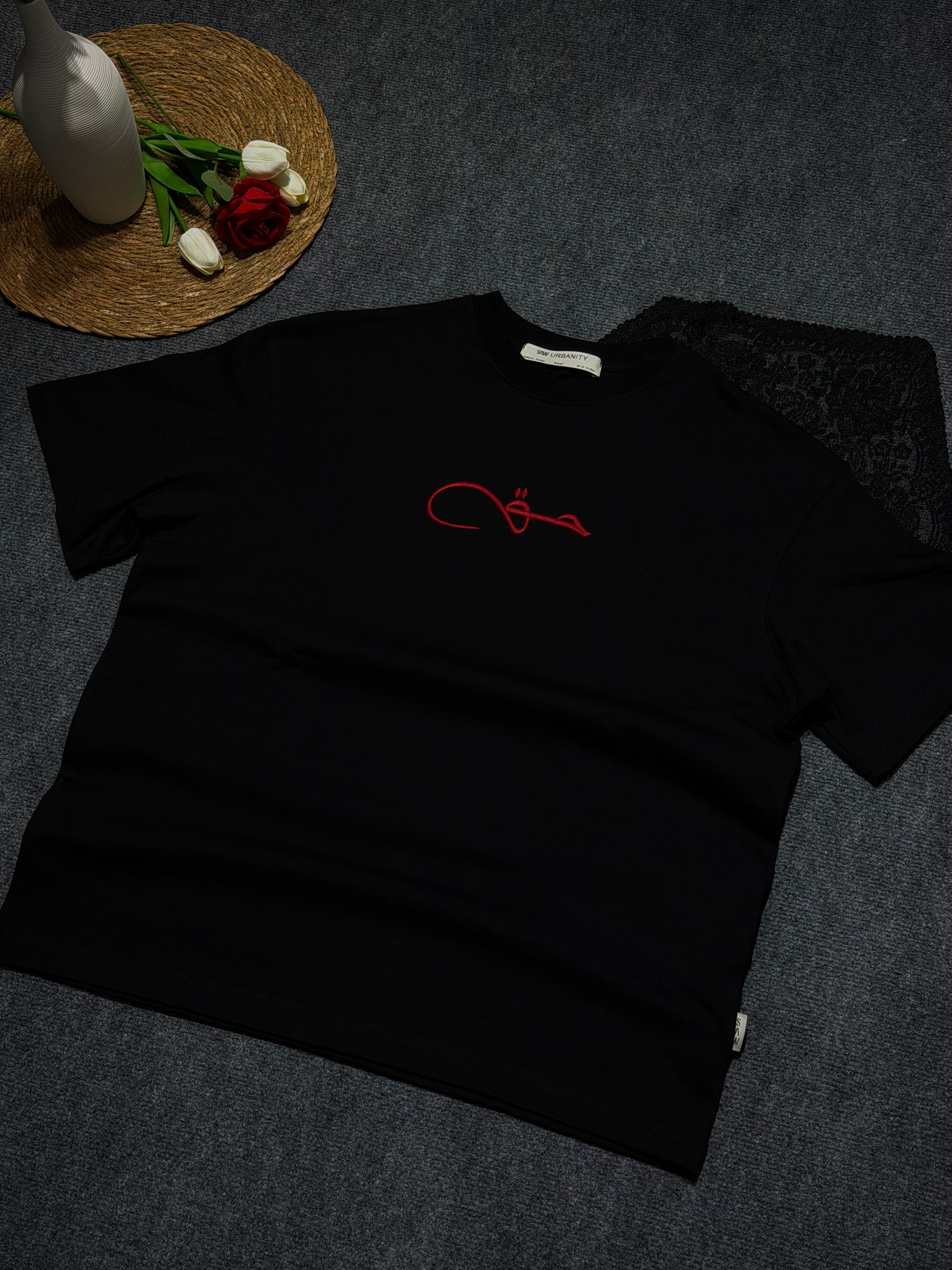 Hak Nakış Desenli Oversize T-shirt Siyah
