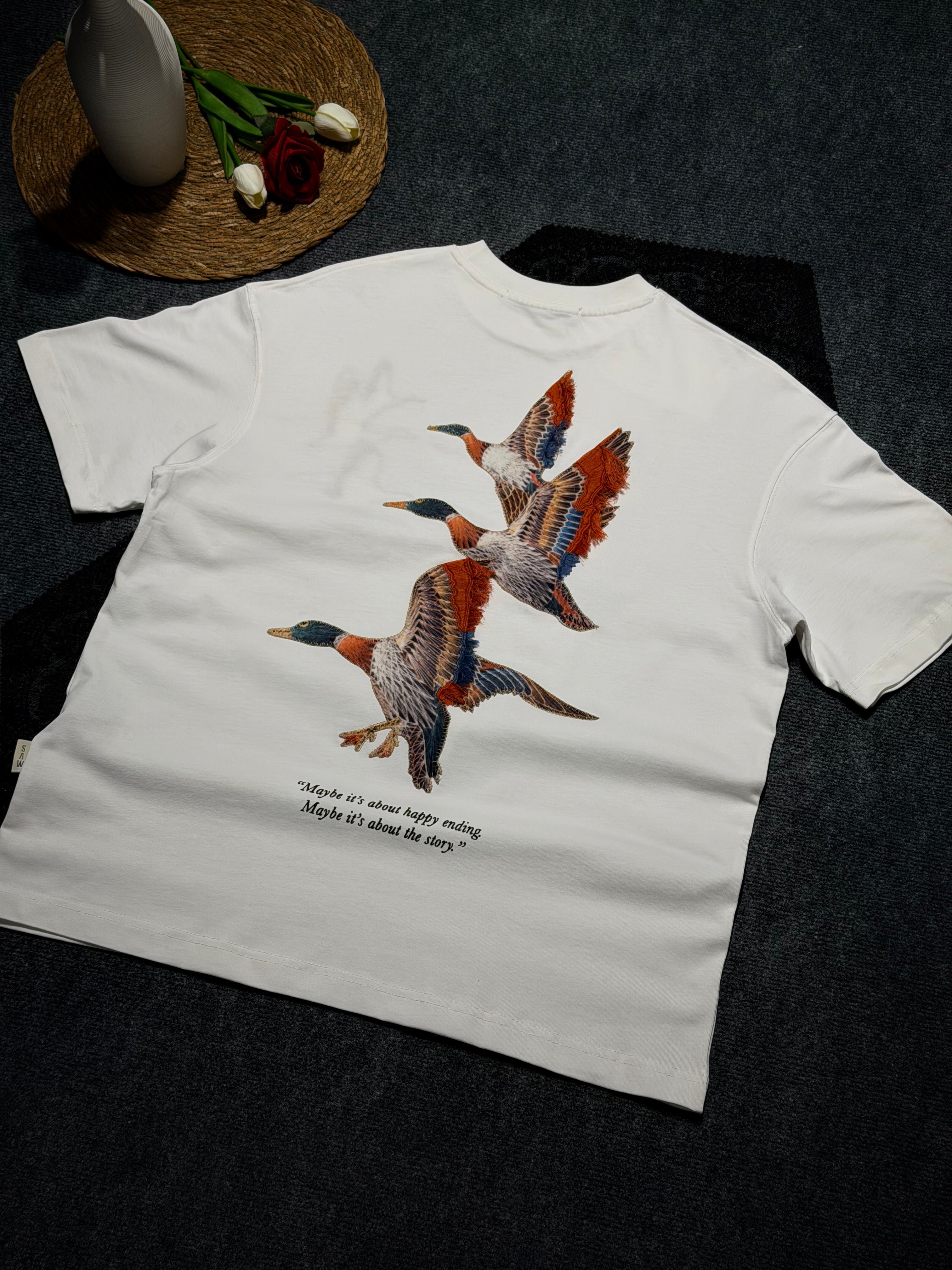 Yaban Ördeği Kadife Baskılı Oversize T-shirt Beyaz