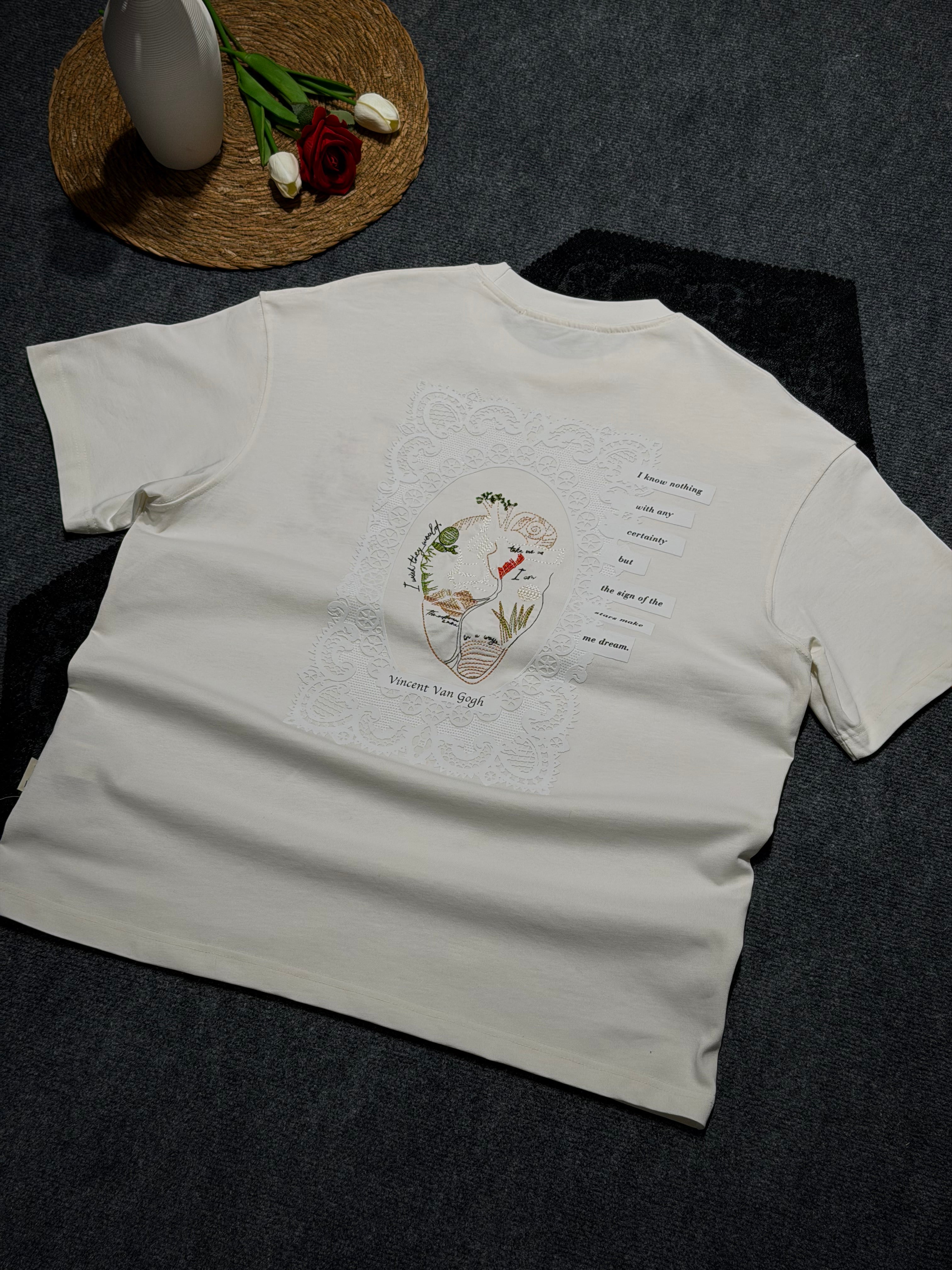 Kalp Nakışlı Vincent Van Gogh Baskılı Oversize T-shirt Beyaz