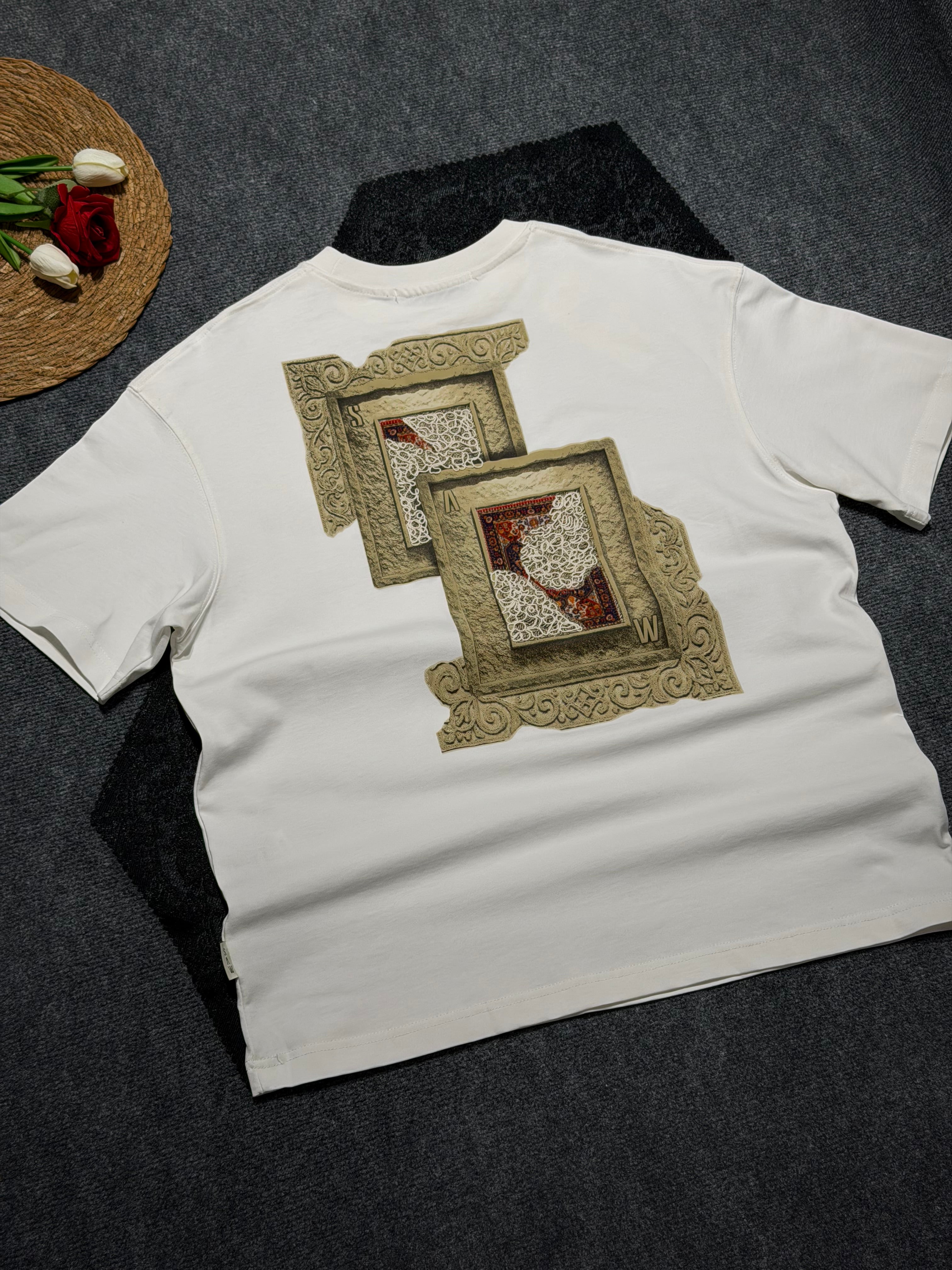 Antik Tablo Baskılı Oversize T-shirt Beyaz