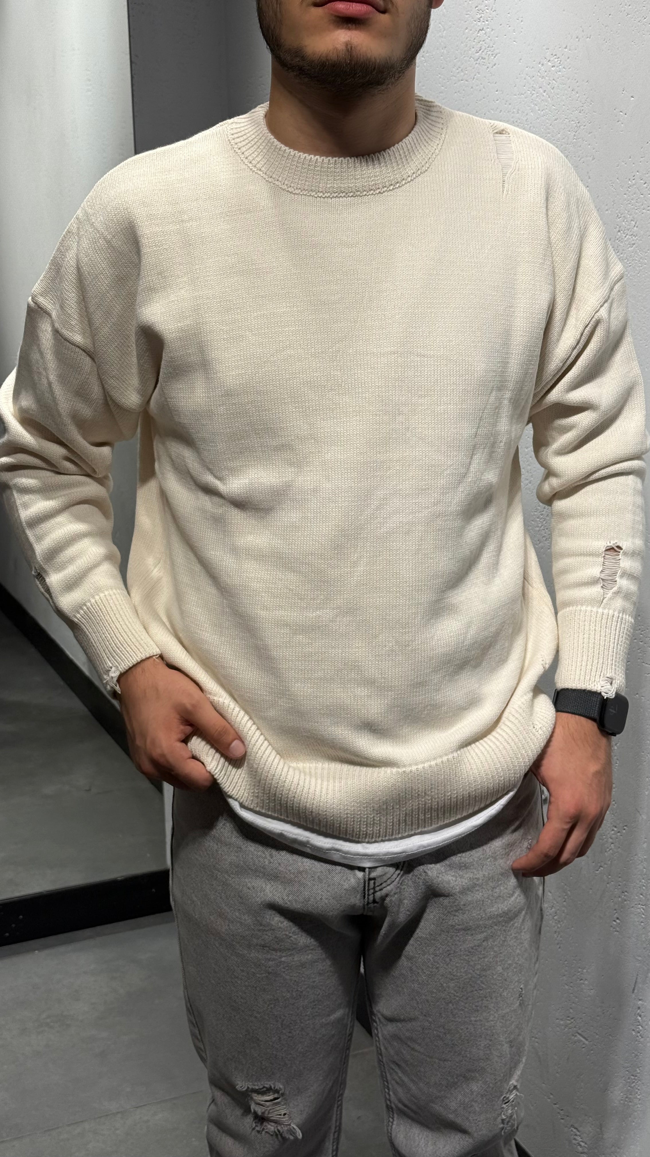 Yırtık Detaylı Basic Triko Kazak