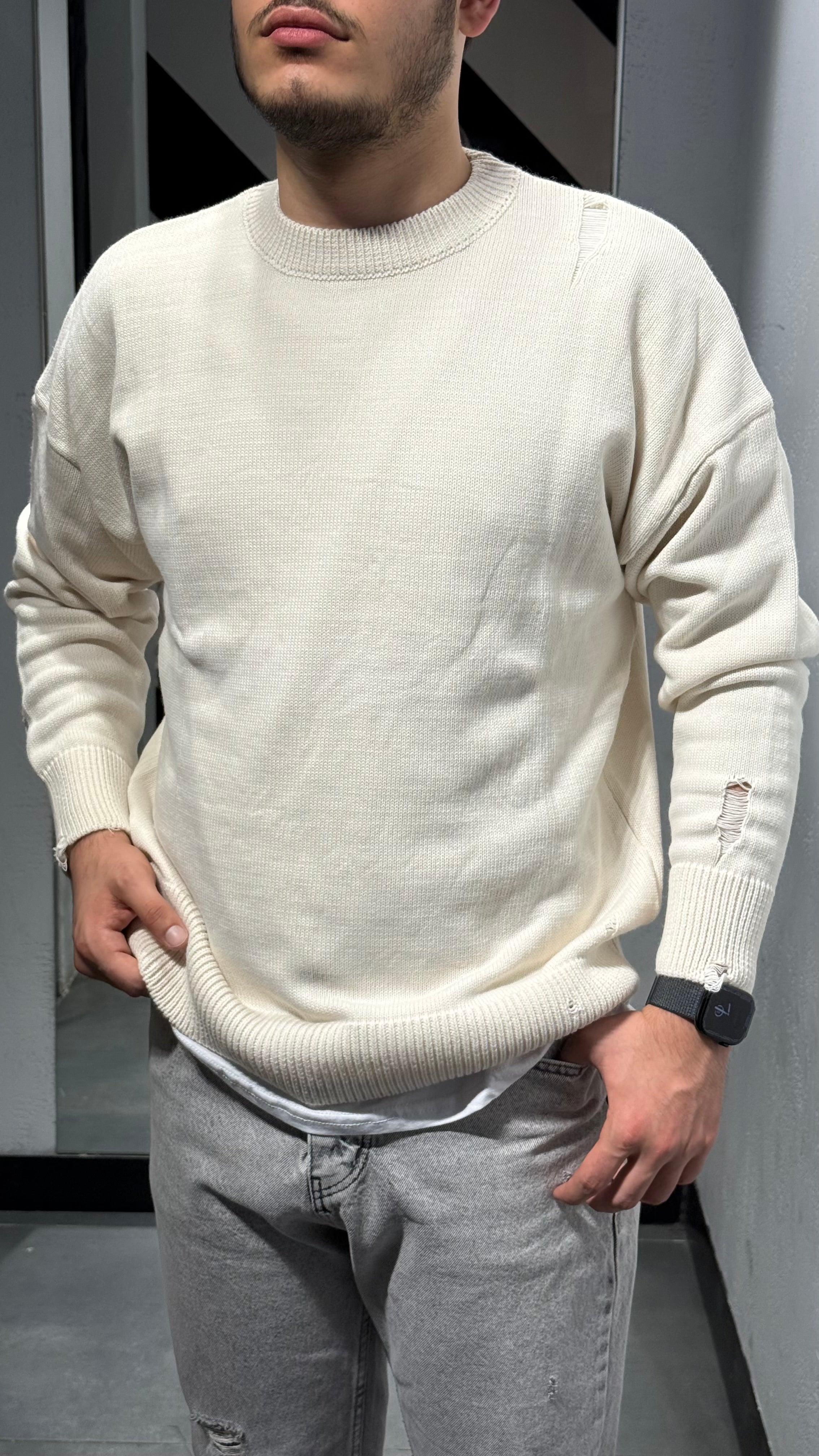 Yırtık Detaylı Basic Triko Kazak