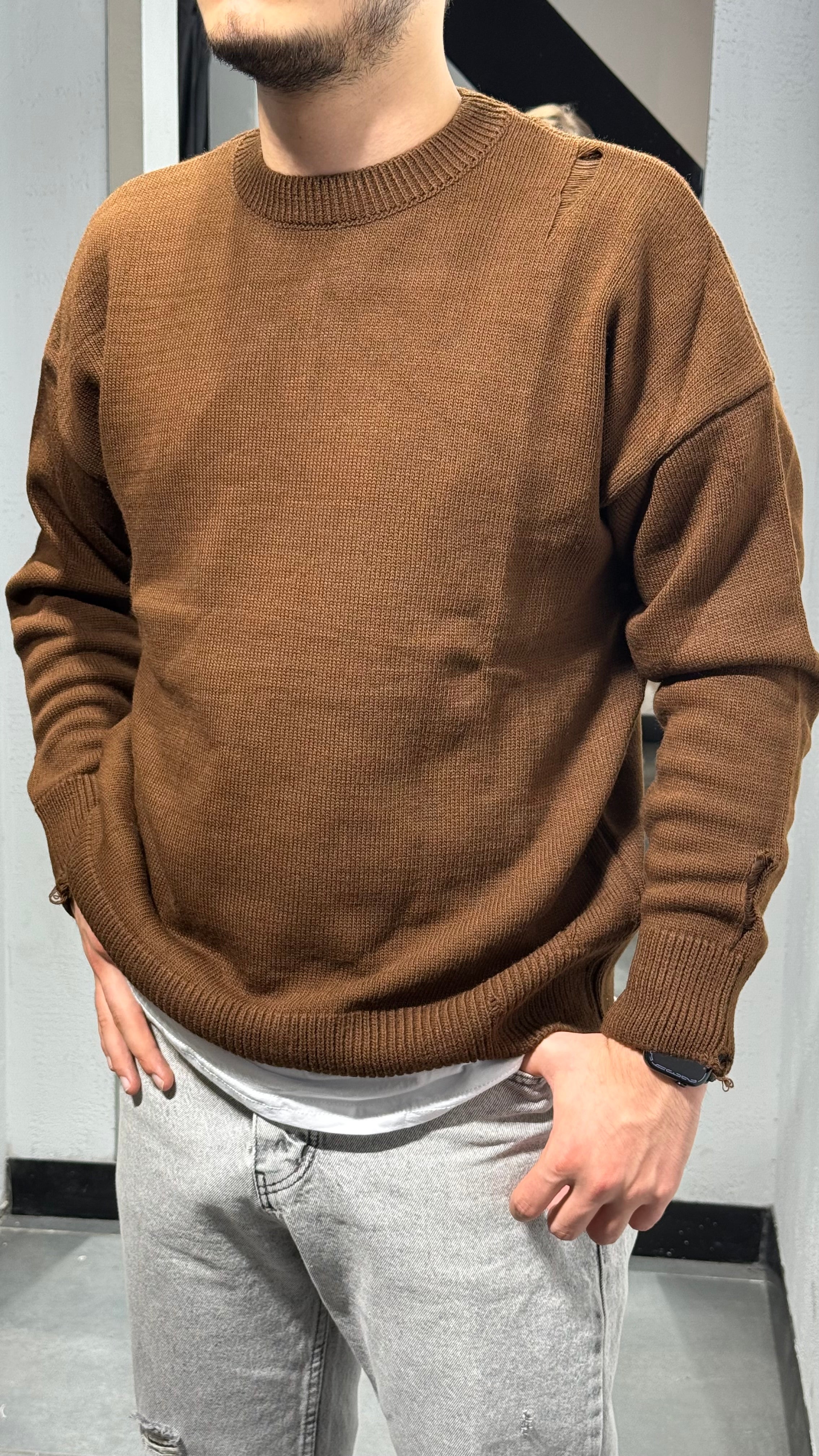 Yırtık Detaylı Basic Triko Kazak