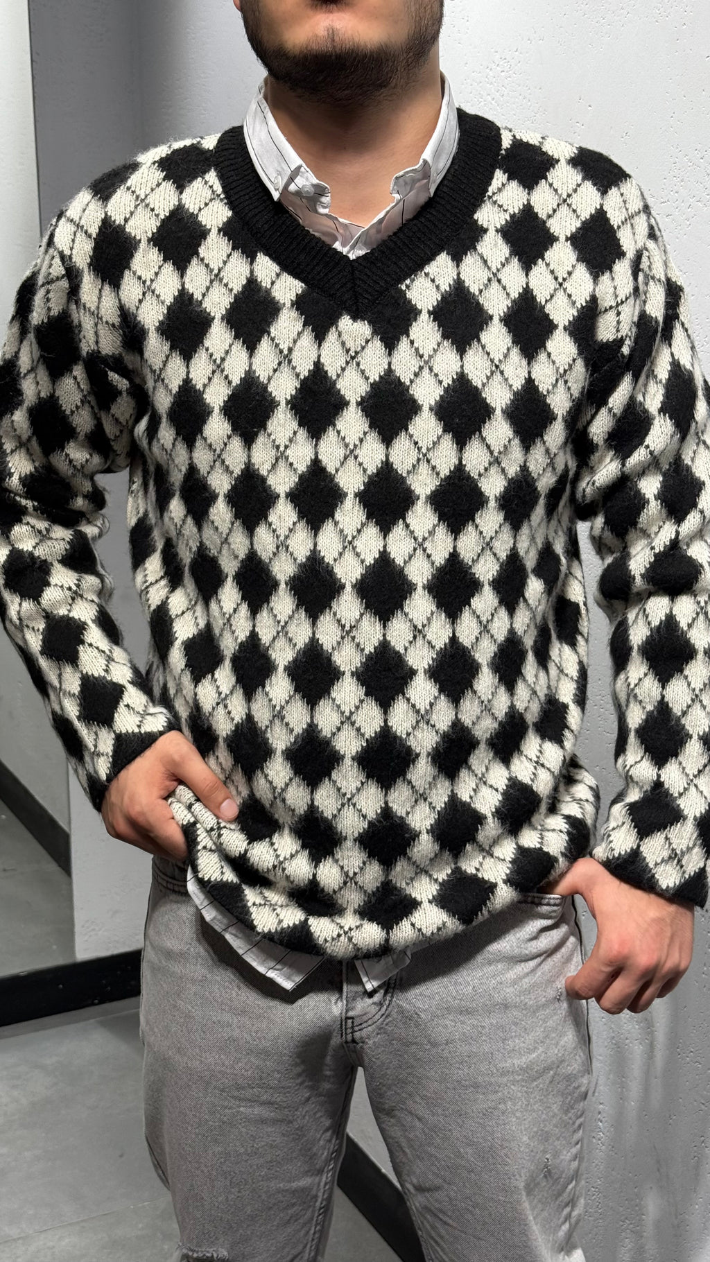 Baklava Desen V Yaka Triko