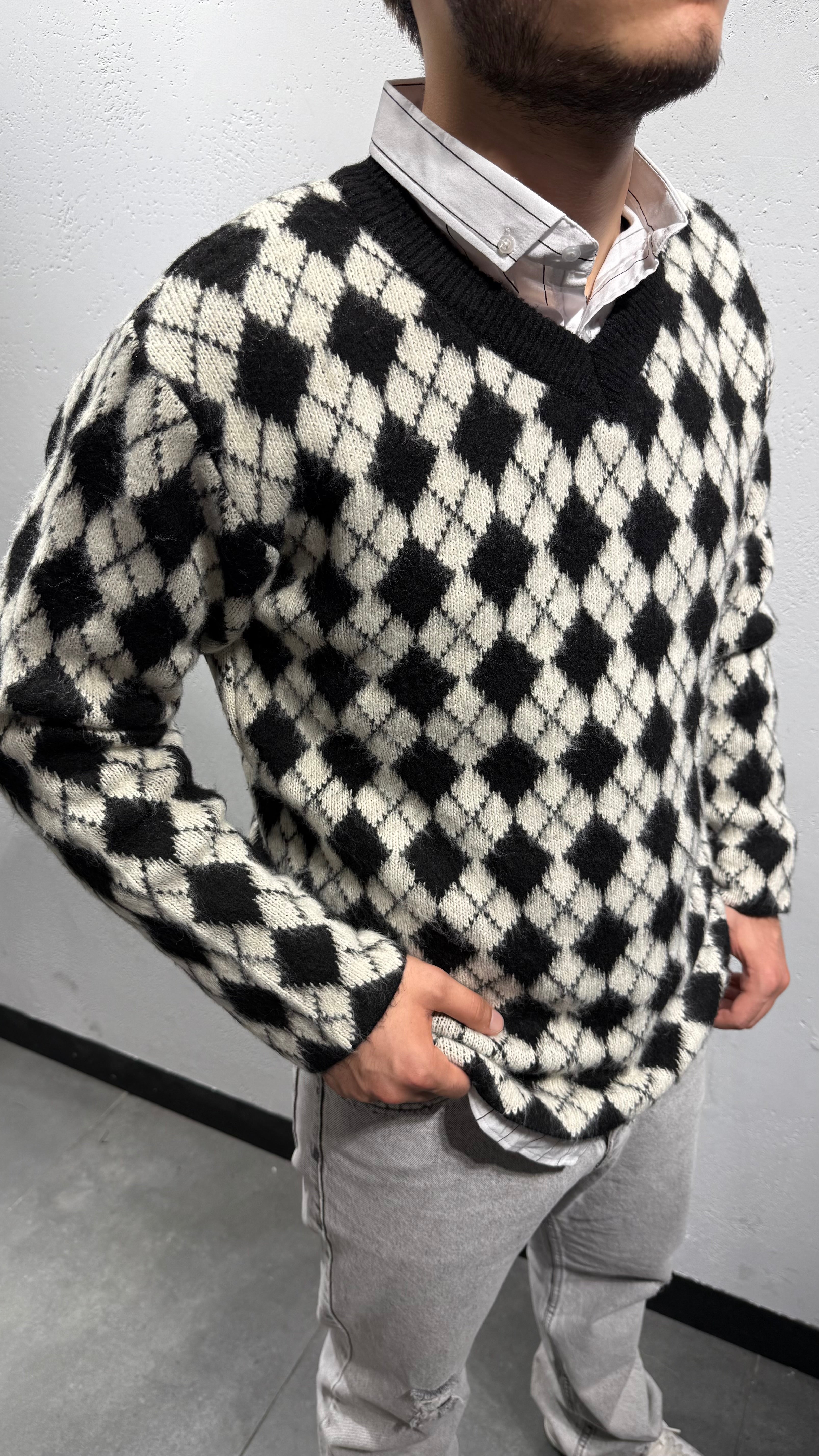 Baklava Desen V Yaka Triko